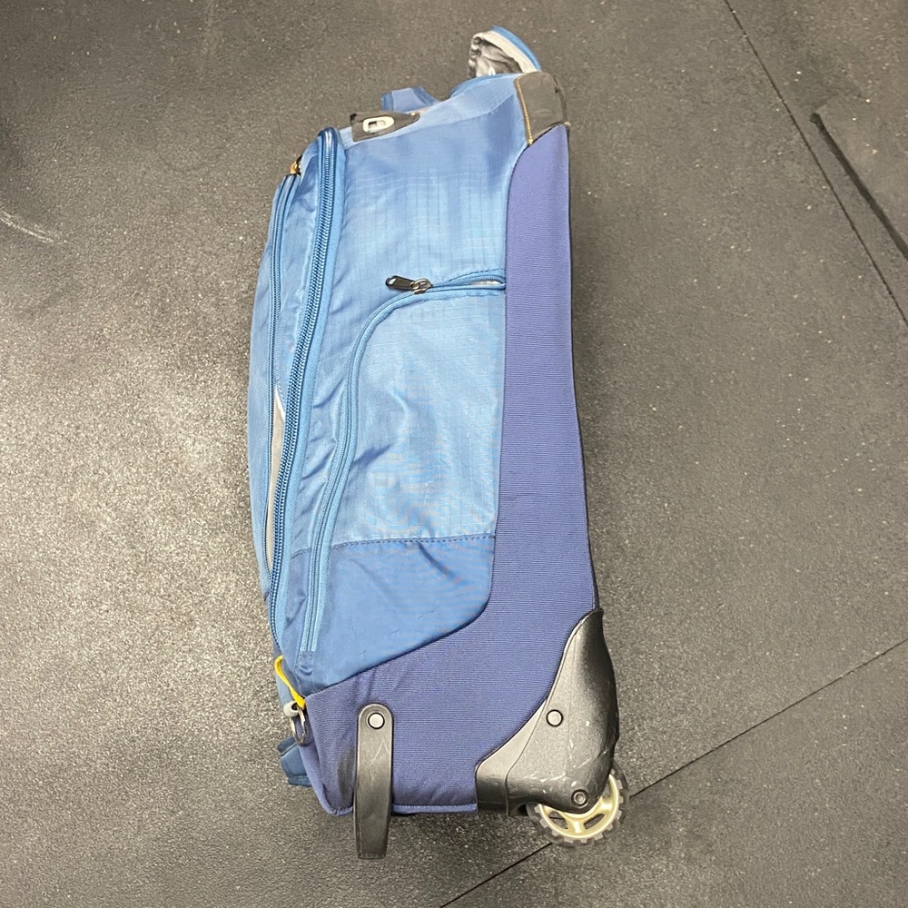 Eagle Creek Switchback 22" BLUE Upright Carry On Wheeled Suitcase - Picture 4 of 15